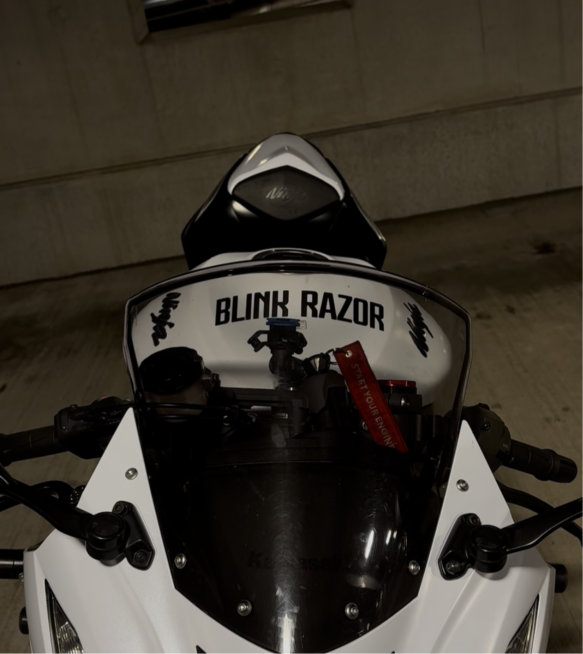 Blink Razor Decal